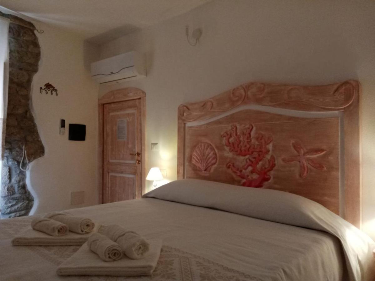 Regnos Altos Boutique Rooms 博萨 外观 照片