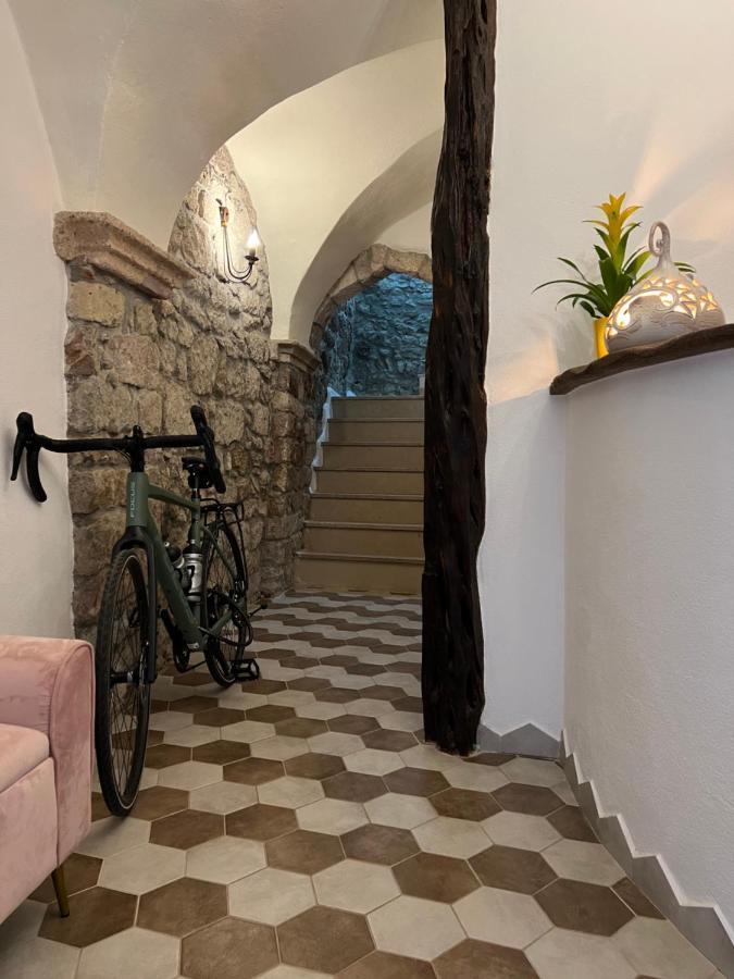 Regnos Altos Boutique Rooms 博萨 外观 照片