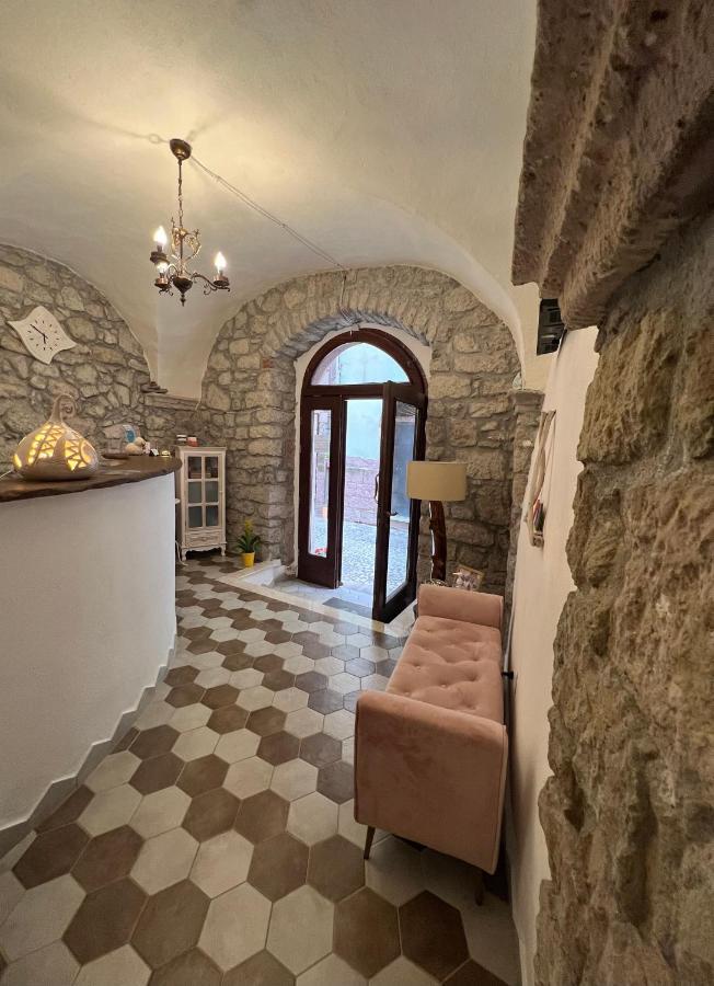 Regnos Altos Boutique Rooms 博萨 外观 照片