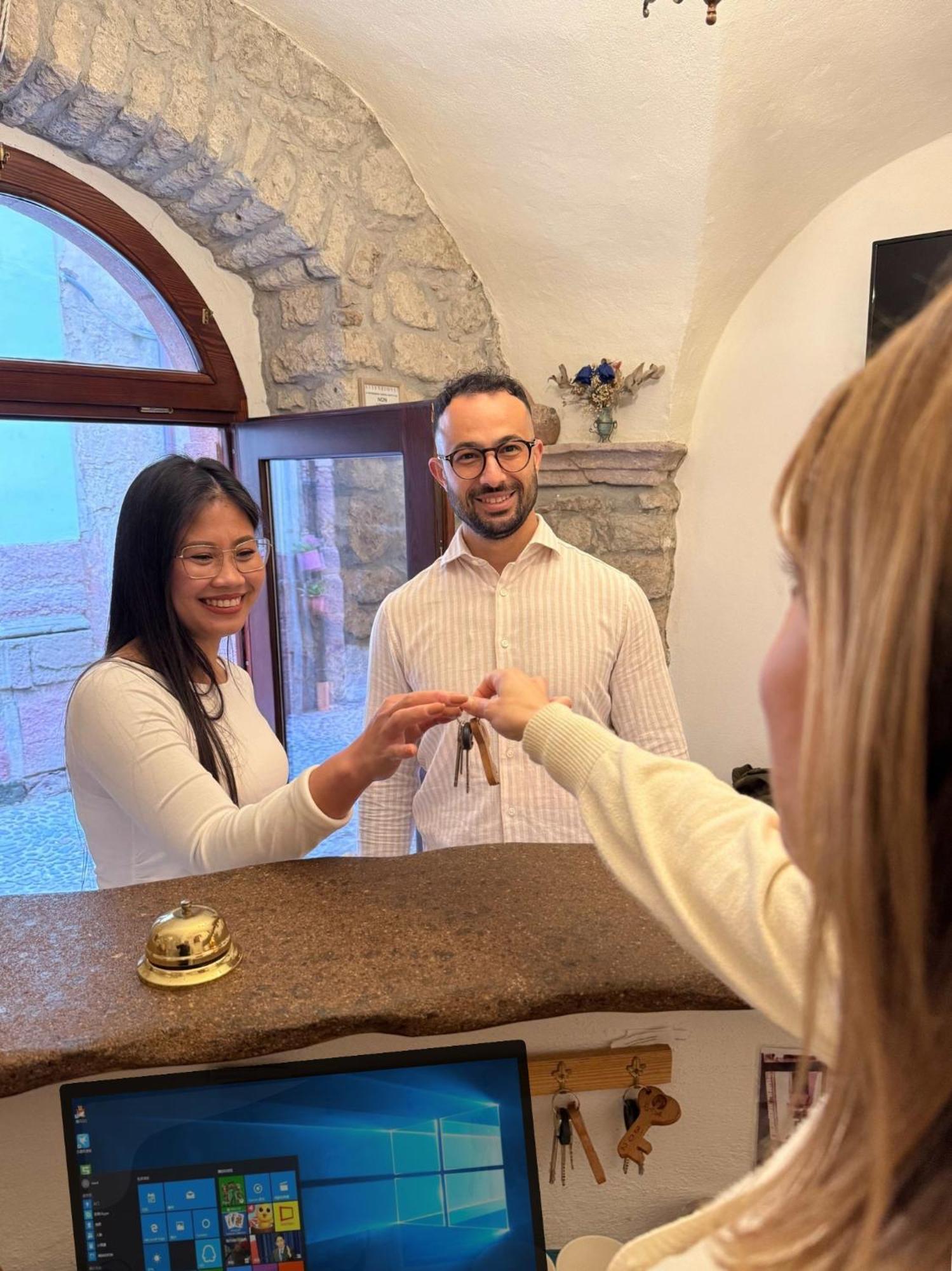 Regnos Altos Boutique Rooms 博萨 外观 照片