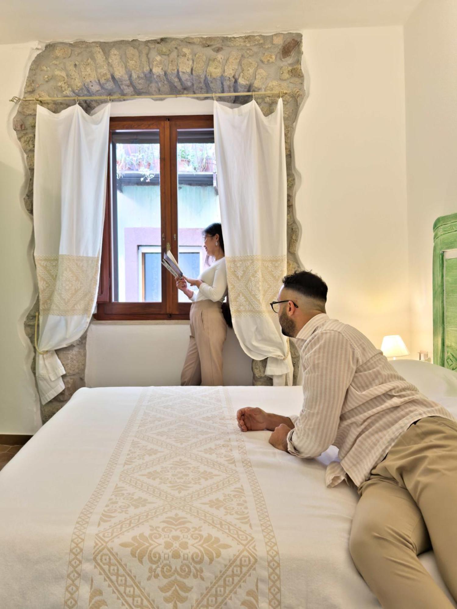 Regnos Altos Boutique Rooms 博萨 外观 照片