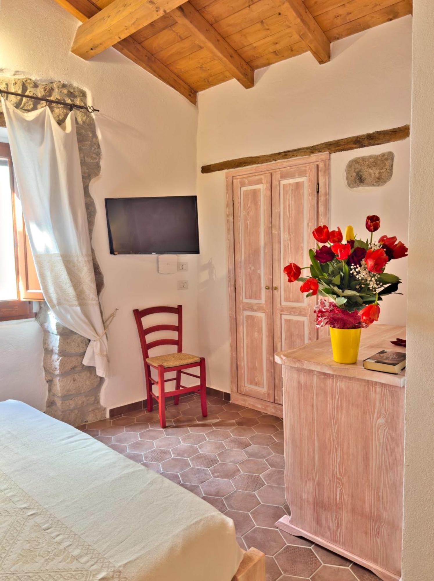 Regnos Altos Boutique Rooms 博萨 外观 照片