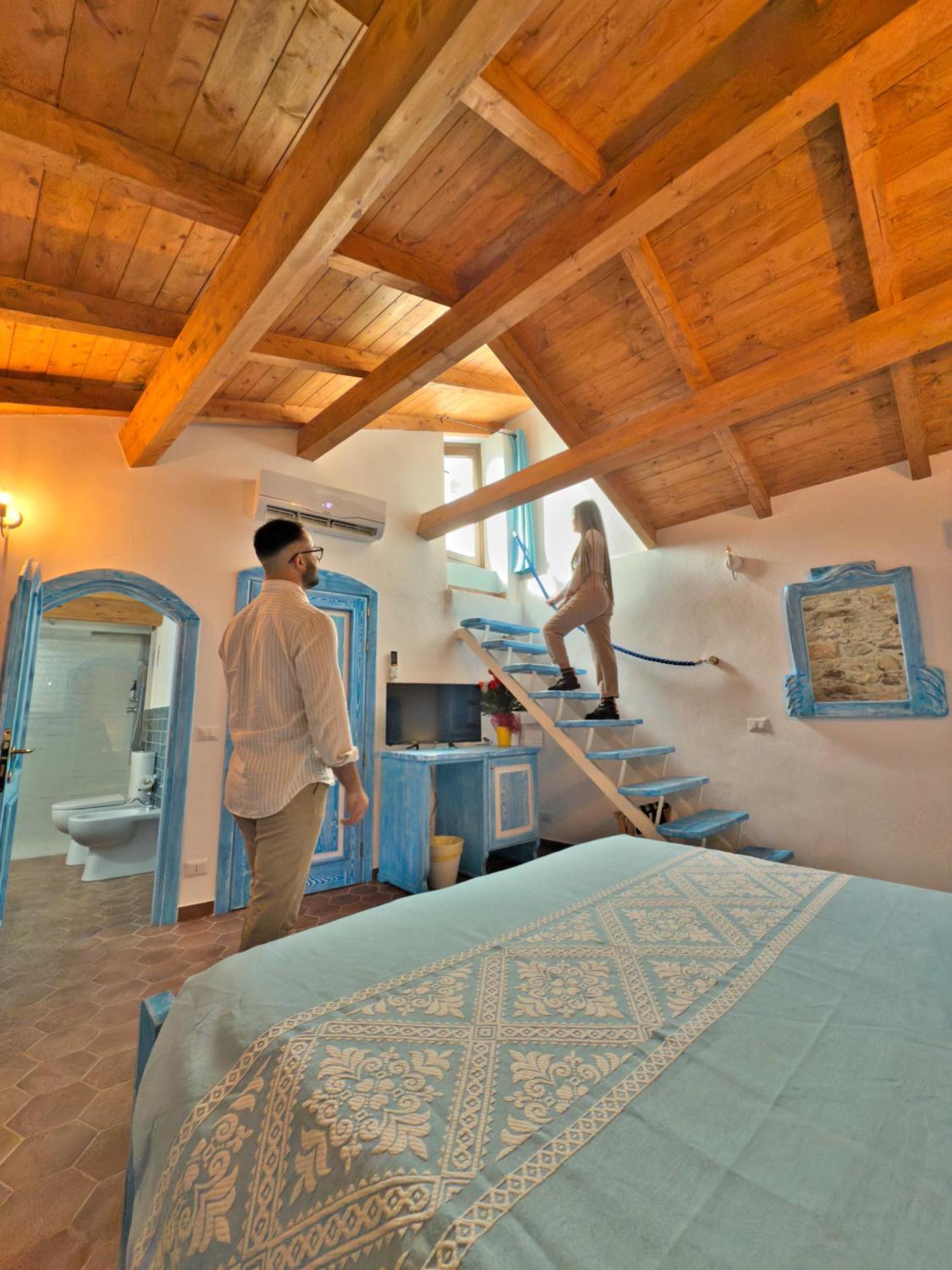Regnos Altos Boutique Rooms 博萨 外观 照片